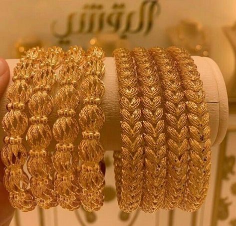 Latest gold bangles designs set 2022 Gold Set Design, Antique Haram, Gold Kangan, Dubai Gold Jewelry, Unique Gold Jewelry Designs, Gold Jewelry Outfits, Gold Bangles For Women, New Gold Jewellery Designs, Gold Bangle Set