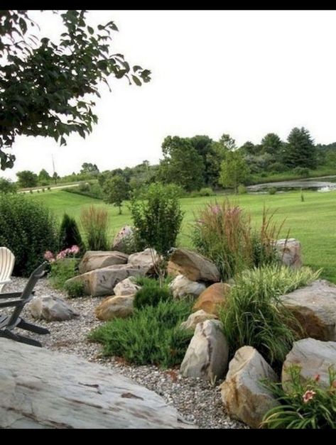 Garden With Rocks, Garden Landscaping Design Ideas, Moderne Have, Rock Garden Design, Landscaping With Large Rocks, Rock Garden Landscaping, Have Inspiration, Garden Edging, Garden Landscape Design