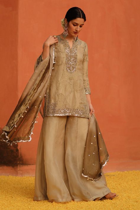 Buy Beige Handwoven Organza Silk Threadwork Blossom Kurta Sharara Set For Women by Archana Jaju Online at Aza Fashions. Beige Sharara Suit, Sharara Back Neck Designs, Sharara With Short Kurti, Sharara Suits Designs, Organza Embroidery Suits, Sharara Look For Wedding, Kurta Sets For Women Party Wear, Shimmer Dress Indian, Party Wear Outfits Western