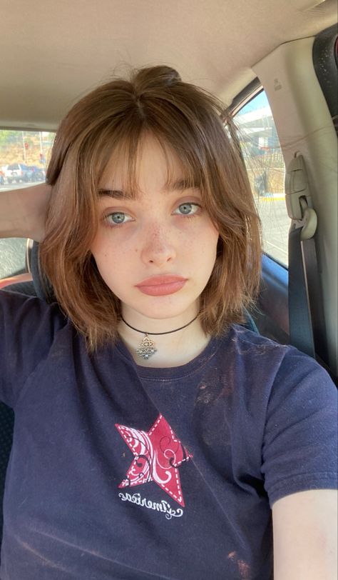 Short Haircuts With Bangs, Hair Inspiration Short, Short Brown Hair, Short Hair Syles, Short Hair Styles For Round Faces, Short Straight Hair, Haircuts Straight Hair, 짧은 머리, Short Hair Haircuts