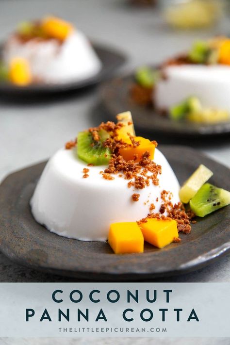 Coconut Panna Cotta served with latik and fresh fruits. Latik is from the Philippines. It is fried coconut milk curds. Coconut Panna Cotta, Panna Cotta Recipe, Fancy Desserts, Asian Desserts, Coconut Recipes, Tropical Fruits, Free Desserts, Vegan Desserts, Just Desserts