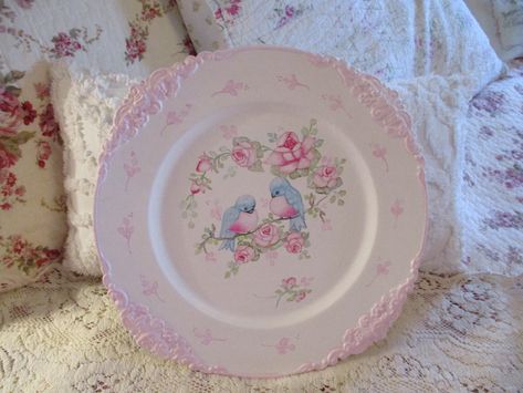 Shabby Chic Hand Painted Ornate Plaque Shabby Chic Tea, Shabby Chic Painting, Hand Painted Roses, Pink Decor, Vintage Pink, Vintage Decor, Pink Roses, Decorative Plates, Shabby Chic