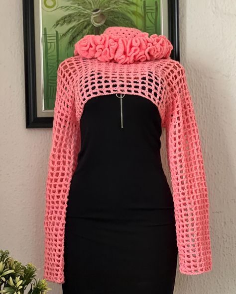 Shrug and a ruffle hat #crochet #ftkcrochet #shrug #rufflehat #crochetlove #crocheter #crochetaddict #instagram #fashion Ruffle Hat Crochet, Shrug Crochet Pattern Free, Crochet Shrugs, Crochet Ruffle Hat, Ruffle Hat, Crochet Shrug Pattern, Crocheting Ideas, Crochet Ruffle, Crochet Shrug