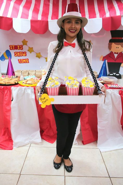 Popcorn Seller #popcorn costume #diycostume Circus Party Circus Costumes Women, Circus Themed Costumes, Circus Halloween Costumes, Popcorn Costume, Circus Birthday Party Theme, Halloween Popcorn, Circus Outfits, Carnival Birthday Party Theme, Halloween Circus