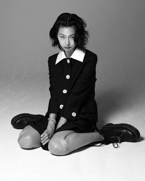 ❦ on Twitter: "hoyeon jung for dazed korea february21 by yeongjun kim… " Hoyeon Jung, Dazed Korea, Siluete Umane, 사진 촬영 포즈, Photographie Portrait Inspiration, Anatomy Poses, Female Pose Reference, Photographie Inspo, Poses Photo