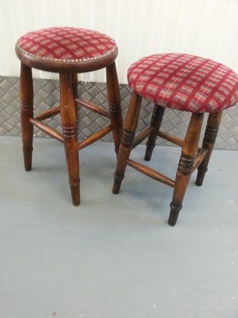 Pub Stools, Wooden Ideas, Pub Interior, High Bar Stools, Stools, Bar Stools, Mist, Bar, Pink