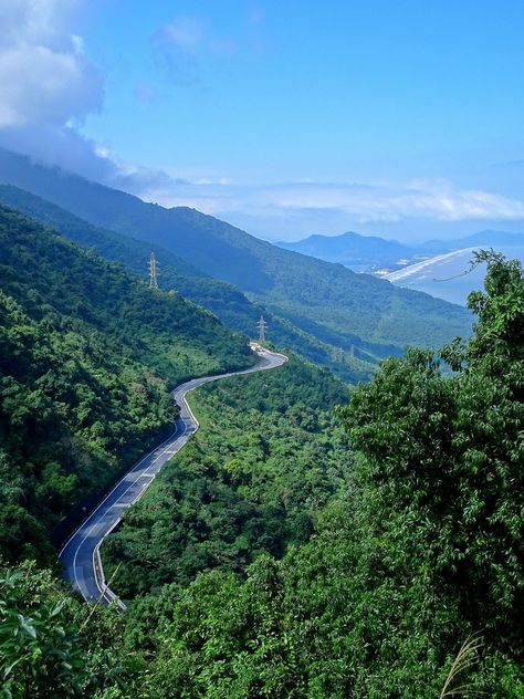 Rode the Hai Van Pass in Vietname today. Unbelievable views! Adventure Landscape, Top Travel Destinations, Exploring The World, Travel The World, Vacation Hotel, Vietnam Travel, Lonely Planet, Nature Scenes, Beautiful Nature