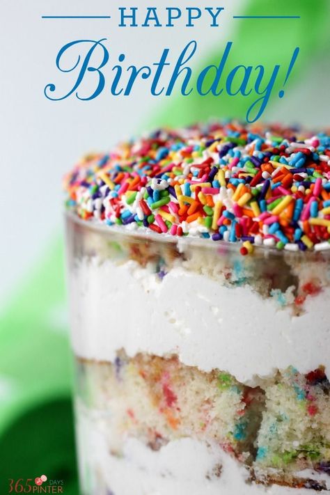 This Funfetti Trifle has the BEST filling ever. It's frosting you can eat with a spoon! Funfetti Trifle, December Birthday Ideas, December Birthday Party Ideas, December Birthday Party, Easy Birthday Desserts, December Birthday Parties, Cake Trifle, Cake Treats, Fluff Salad