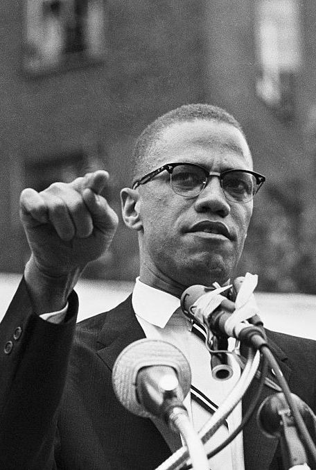 Malcolm X Speaking at Rally Streetwear Photoshoot, Brooklyn Home, History Wall, Black Leaders, Brooklyn Apartment, X Picture, Black Panther Party, Civil Rights Leaders, By Any Means Necessary