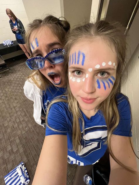 High School Face Paint Ideas, High School Football Makeup, Sports Day Outfits School, Cheer Spirit Makeup, Face Paint Team Spirit, Field Day Makeup, Sprit Week Face Paint, Neon Night Football High Schools Face Paint, Eye Black Football Game