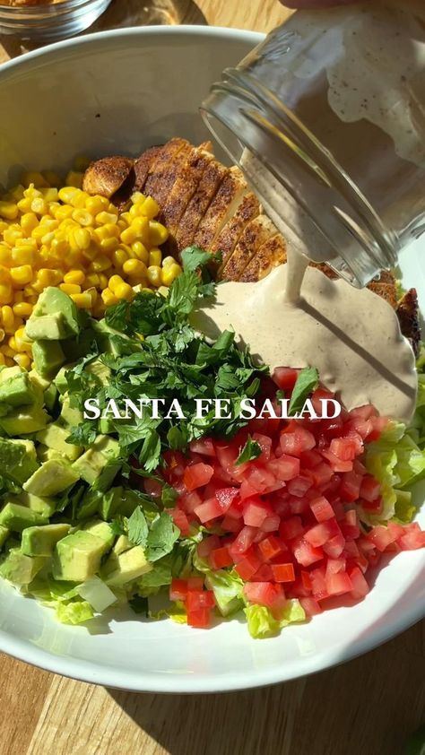 Santa Fe Salad Recipe, Plant Based Salads, Salad Recipe With Chicken, Santa Fe Salad, Salad Recipes Healthy Lunch, Recipe With Chicken, Salad Recipes Healthy Easy, Salad With Chicken, Side Salad Recipes