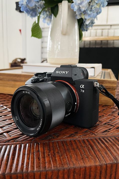 Sony A7iii Photography, Sony Alpha A7 Iii, Canon Camera Tips, Paris Packing List, Manifesting Life, Vlog Camera, Best Camera For Photography, Canon Lenses, Sony Photography