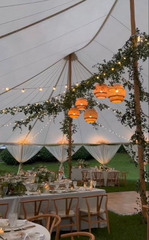 Wedding Tree Decorations Hanging, Round Tent Wedding, Tent Wedding Aesthetic, Wedding Pendant Lights, Gazebo Wedding Reception, Tent Reception Ideas Outdoor, Wedding Tent Inspiration, Tented Garden Wedding, Outdoor Wedding Tents