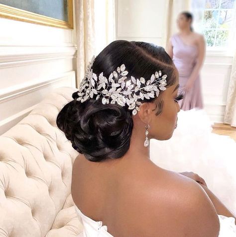 Black Brides Hairstyles, Bride Hairstyles Updo, Wedding Bun, Black Wedding Hairstyles, Bridal Bun, Frontal Wig Hairstyles, Bridal Hair Inspiration, Wedding Hairstyles Bride, Bridal Hair Updo