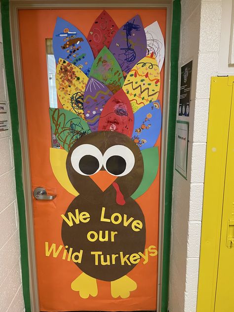 Classroom Door Inspiration, Simple Fall Festival Decorations, Thanksgiving Bulliten Board Ideas, Character Door Decorations Classroom, Thanks Giving Classroom Door, Thanksgiving Wall Decor Classroom, November Class Door Ideas, Thanksgiving Classroom Decorations Diy, Bulletin Board November Ideas