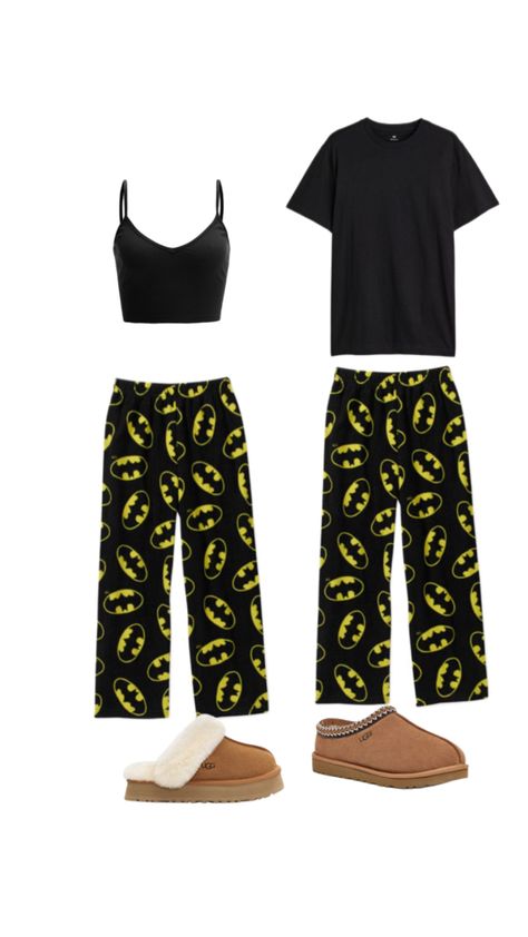 Couple Pajamas Pants, Bf Gf Matching Halloween Costumes, Batman Pjs Couple, Boyfriend And Girlfriend Outfits Ideas, Matching Batman Pajamas, Matching Pjs With Bf, Matching Pajama Pants For Couples, Matching Couple Outfits Alt, Matching Pjs For Couples Halloween