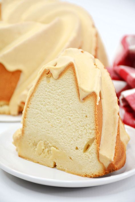 Mexican Tres Leches Bundt Cake Taco Bundt Cake Recipe, Mexican Milk Cake, Tres Leches Bundt Cake, Tortas Mexicanas Recipe, Different Tres Leches Cake, Quick And Easy Tres Leches Cake, Edible Cupcakes, Mexican Cake Recipes, Tres Leches Bread Pudding