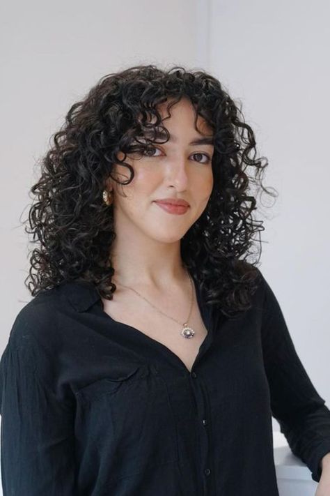 Guide to Curtain Bangs for Women with Curly Hair - Wittyduck Layered Hair Short Curly, Natural Curly Curtain Bangs, Curly Shag Haircut With Curtain Bangs, Curly Hair Curtain Bangs Short, 3b Curtain Bangs, Curly Short Hair With Curtain Bangs, Curtain Bangs Curly Hair 3b, Curtain Curly Bangs, Curly Haircut Curtain Bangs