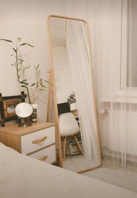 Stand Up Mirror Bedroom Corner, Full Length Mirror By Dresser, Cute Floor Length Mirror, Aesthetic Floor Mirror, Bedroom Standing Mirror Decor, Full Length Mirror In Small Bedroom, Standing Mirror In Bedroom Aesthetic, Long Mirror In Bedroom Aesthetic, Stand Mirror In Bedroom