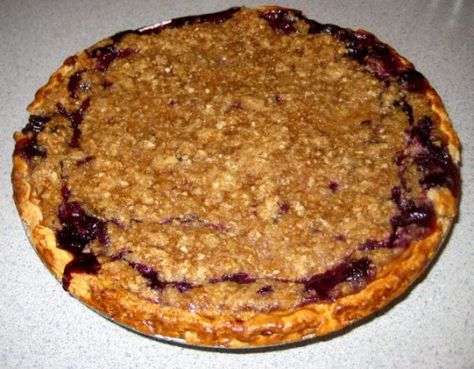 Concord Grape Streusel Pie Recipe - Food.com Concord Grape Pie, Pie Contest, Grape Pie, Crumb Pie, Sweet Potato Pies Recipes, Raspberry Pie, Berry Pie, Strawberry Pie, Crumb Topping