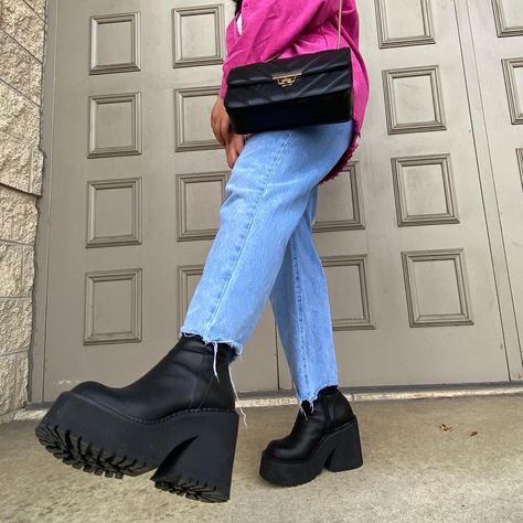 parker boots Parker Boots, Wardrobe Inspiration, Platform Heels Chunky, Women Boots, Chunky Platform, Dansko Professional Clog, Platform Heels, Rubber Rain Boots, Clogs