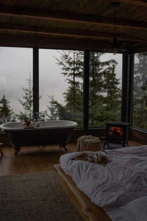 Small Bedroom Inspirations Cozy, Cabin Aesthetic, Romantic Cabin, Tiny House Interior Design, Cabin Bedroom, Nordland, Cabin Living, A Frame Cabin, Tiny House Interior