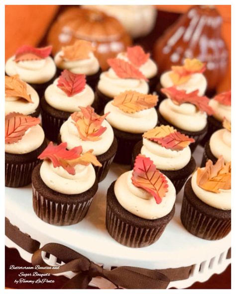 Autumn Leaf Cupcakes  by Tammy LaPenta Fall Leaf Cupcakes, Autumn Cupcake Ideas, Autumn Wedding Cupcakes, Autumn Cupcakes Decoration, Leaves Cupcakes, Fall Themed Cupcakes, Leaf Cupcakes, Creative Cupcake Ideas, Espresso Buttercream Frosting