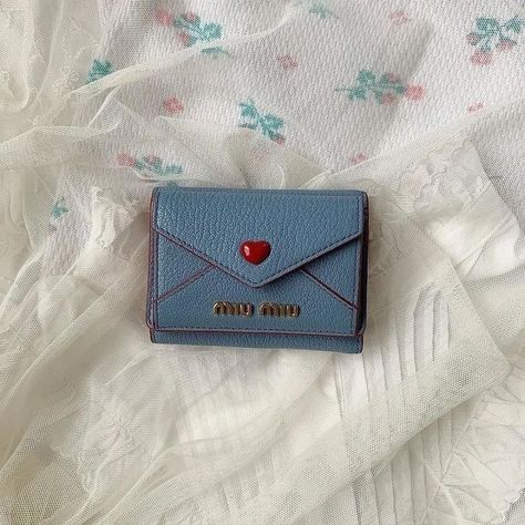 Cute Wallets, Fancy Bags, Pretty Bags, Mode Inspo, Material Girls, Cute Bags, Christmas Wishlist, Life Goals, A Heart