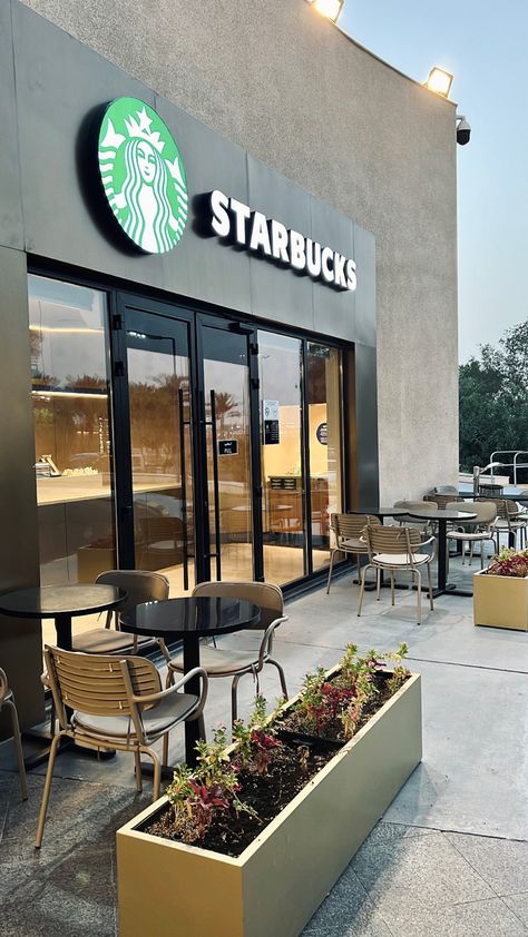 Starbucks Shop Design, Starbucks Outside, Starbucks Cafe Aesthetic, Starbucks Restaurant, Starbucks Cafeteria, Starbucks Inside, Starbucks Interior, Food Starbucks, Starbucks Background