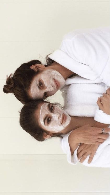 Goop Girl Aesthetic, Girls Spa Day, Rich Daughter, Mother Daughter Spa, Daughter Photo Ideas, Mother Daughter Photos, Strawberry Glaze, Info Board, Mother Daughter Relationships