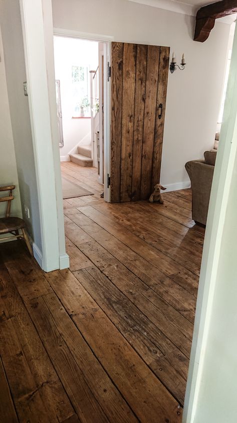 For this pine flooring Hertfordshire project, we used solid white spruce pine reclaimed scaffold boards to create flooring that is full of character and rich Country Flooring, Rustic Wood Flooring Ideas, Barn Flooring Ideas, Country Cottage Flooring Ideas, 2x4 Flooring, Pine Baseboards And Trim, Wide Plank Flooring Farmhouse, Barn Wood Flooring, Different Types Of Wood Flooring