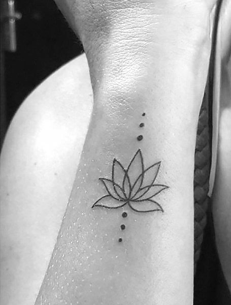 Lotus Friendship Tattoo, Minimal Lotus Flower Tattoo, Lotus Flower Thumb Tattoo, Soft Lotus Tattoo, Lotus Flower With Eye Tattoo, Tattoos That Mean Peace, Micro Lotus Tattoo, Hindu Lotus Tattoo, Lotus Flower Tattoo Ideas For Women