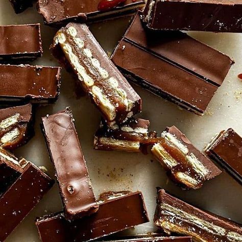 An Affair From The Heart on Instagram: "What’s not to love about Twix Bars? Crunchy bottom, caramel center, and chocolate all perfectly layered into one of America’s favorite candy bars! Now, you can make this copycat recipe quickly and easily at home in your own kitchen. Warning: They are addicting! Check out the recipe at the link below! 🤍 https://anaffairfromtheheart.com/homemade-twix-bars/ #twix #twixcookies #twixbars #copycatrecipe" Homemade Twix Bars, Twix Bars, Twix Bar, Twix Cookies, Candy Bars, Favorite Candy, Copycat Recipe, Food Dessert, Yummy Food Dessert