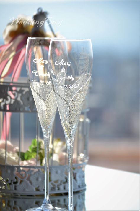 Bride And Groom Champagne Glasses, Glasses For Wedding, Bride And Groom Champagne, Wedding Goblets, Heart Wedding Favors, Bride And Groom Glasses, Wedding Wine Glasses, Wedding Champagne Glasses, Wedding Flutes