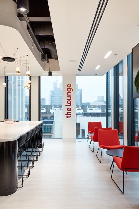 Kitchen Seating Area, Ceo Office, Factory Interior, Red Office, Reception Desk Design, Office Interior Design Modern, Kitchen Seating, Folding Walls, London Office