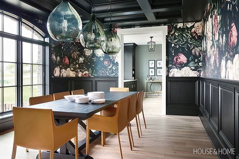 Oversized, hyper-real florals are a lush counterpoint for black wainscotting in this dramatic dining room. | Photographer: Phil Crozier | Designer: Reena Sotropa and Alanna Dunn, Reena Sotropa In House Design Group Black Wainscoting, Dining Room Accent Wall, Dream Dining Room, Dining Room Accents, Room Accent Wall, Farmhouse Side Table, Dining Room Wallpaper, Cute Dorm Rooms, Up House