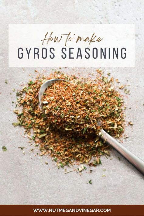 Steak Gyros Marinade, Gyro Spice Blend, Gyros Seasoning Recipe, Greek Chicken Rub, Greek Chicken Spices, Chicken Gyro Seasoning, Homemade Greek Seasoning, Gyro Meat Seasoning, Greek Seasoning Blend