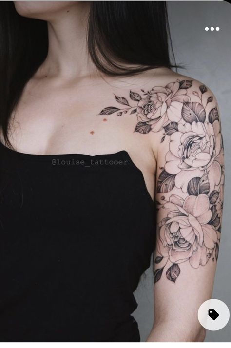 Feminine Shoulder Tattoos, Floral Arm Tattoo, Shoulder Sleeve Tattoos, Arm Sleeve Tattoos For Women, Floral Tattoo Shoulder, Feminine Tattoo Sleeves, Tattoos For Women Flowers, Tattoos For Women Half Sleeve, Flower Tattoo Shoulder