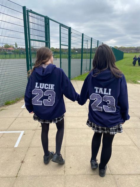 Class Hoodie Design, Leavers Hoodies Aesthetic, School Merch Ideas, Grad Hoodies Design Ideas, Graduation Hoodie Design, Grad Hoodies Design, Seniors Hoodies, Graduation Hoodies, Grad Hoodies