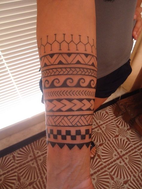 Love!!!!! Maori Tattoos, Polynesian Tattoos, Marquesan Tattoo, Maori Tattoo Frau, Ta Moko Tattoo, Women's Tattoos, Hawaii Tattoos, Band Tattoo Designs, Armband Tattoo Design