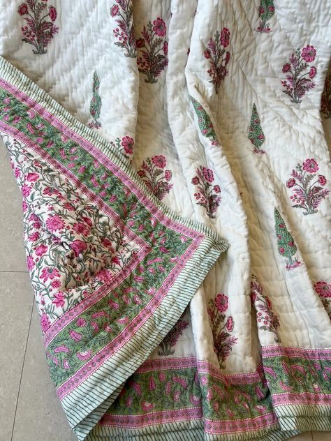 Anokhi Indian Jaipuri Block Print Quilt Printed Reversible Razai Cotton Handmade Floral Quilt, Jaipuri Razai, Bedspread Comforter - Etsy Bedspreads Comforters, Indian Quilt, Cotton Voile Fabric, Floral Room, Block Print Quilt, Quilt Comforter, Bedroom Bed Design, Floral Quilt, Pretty Decor