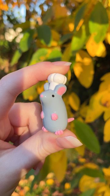 Micro Clay Animals, Air Dry Clay Projects Animals, Cute Clay Creatures, Mini Air Dry Clay Ideas, Clay Monsters Cute, Clay Animal Ideas, Clay Ideas Animals, Mini Clay Animals, Small Clay Animals