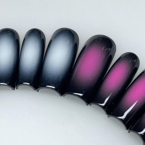 Air Brushed Nails Designs, Air Brush Nail Design, Air Brush Nail Designs Ideas, Air Brush Nail Designs Art, Air Brush Nail Set, Nail Airbrush Designs, Black Airbrush Nails, Short Airbrush Nails, Airbrush Art Nails