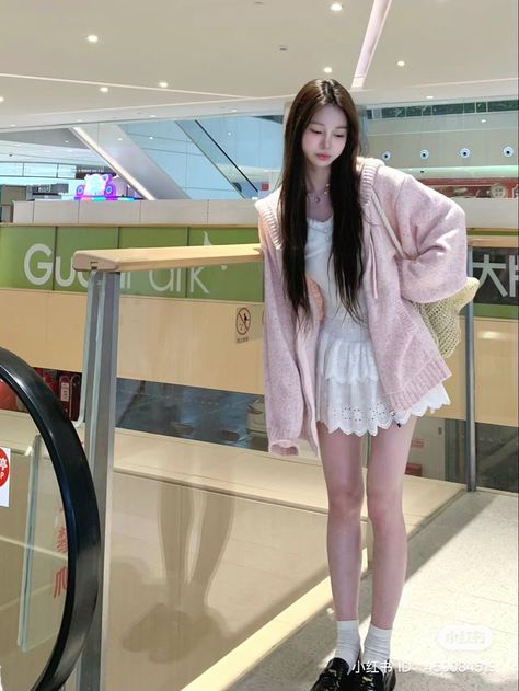 Soft Pink Winter Outfit, Wonyoung Outfits Aesthetic, Korean Cute Winter Outfits, Cute Soft Outfits Aesthetic, Feminine Fashion Outfits, Wonyoungism Aesthetic Outfits, Y2k Outfits Coquette, Cute Pink Outfits Aesthetic Korean, Aesthetic Pink Outfits Korean