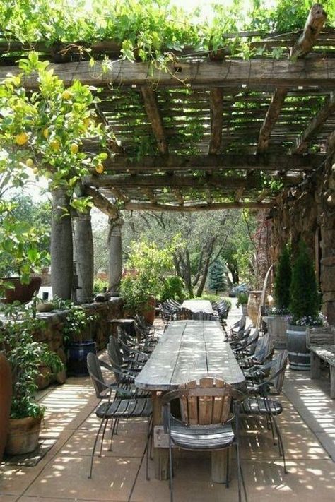 The best outdoor room pergola design ideas suggest keeping everything neutral and natural. Use wooden chairs and table with wooden and vines covering. This is a brilliant pergola idea to have family dinner and breakfast.#pergoladesigns   #pergoladesignideas #pergoladesignideen  #pergoladesignplansideas Rustic Pergola, Pergola Diy, Wooden Pergola, Backyard Pergola, Pergola Plans, Pergola Patio, Small Backyard Patio, Pergola Designs, Pergola Shade