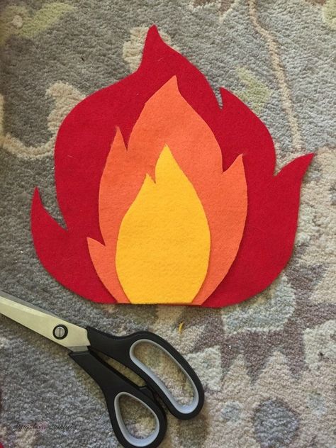 Campfire Diy, Diy Campfire, Felt Campfire, Fire Crafts, Paper Fire, Felt Food Patterns, Diy Props, Felt Play Food, Bible Crafts