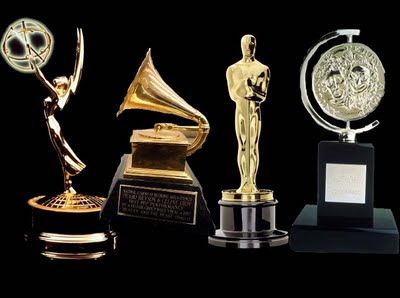 Awards: Emmy, Grammy, Oscar and Tony Famous Actress Aesthetic, Oscars Award Aesthetic, Tony Award Aesthetic, Oscar Award Aesthetic, Tony Awards Aesthetic, Awards Aesthetic, Grammys Aesthetic Award, Oscars Aesthetic, Oscar Award Trophy