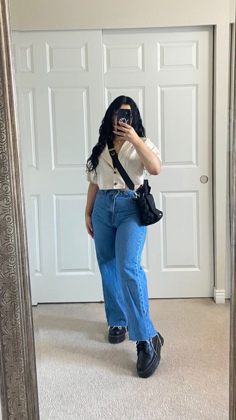 Work Style Mid Size, Mid Curvy Outfits, Windy Outfits Aesthetic, Spring Causal Outfits For Women, Clothing Inspo Aesthetic Plus Size, Plus Size Cool Weather Outfits, Midsize Fashion School, Casual Dress Outfit Plus Size, Neutral Spring Outfit Ideas