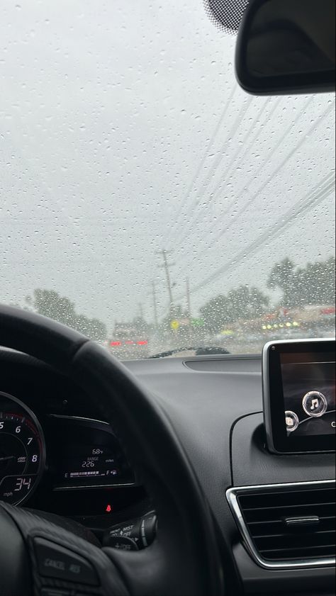 Car Rain Snap, Driving In The Rain Aesthetic, Rain Car Snap, Driving Snapchat, Driving Inspiration, Cars Snap, Car Snaps, Music Suggestions Instagram Story, Car Rain