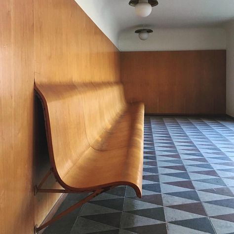 Gunnar Asplund, Wall Bench, Bench Designs, Wooden Bench, Commercial Interiors, Interior Furniture, Cheap Home Decor, 인테리어 디자인, Wood Paneling